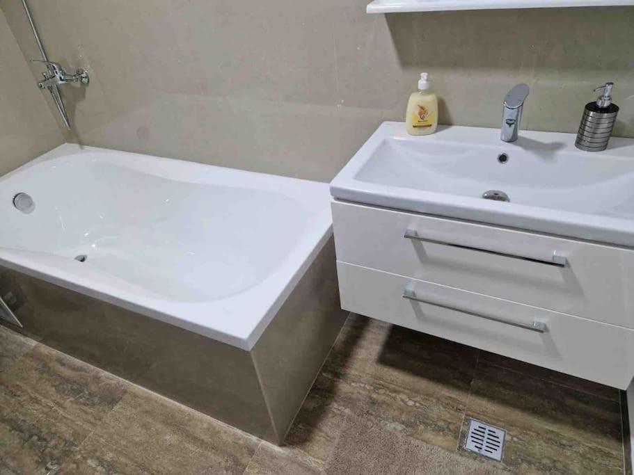 BrăilaDanube Doubleアパートメント エクステリア 写真